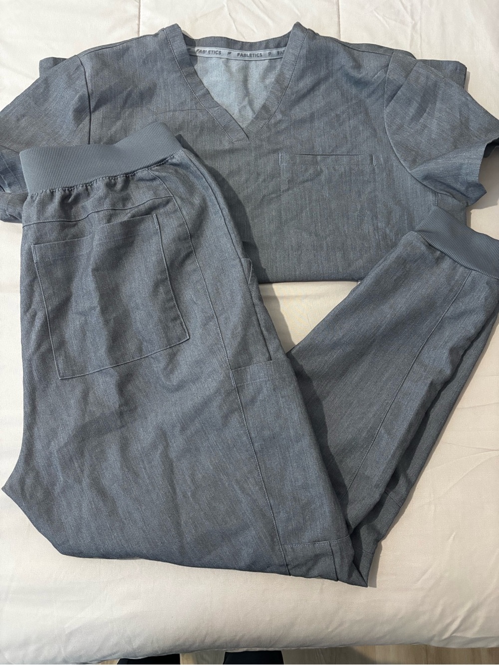 Fabletics women’s  Charcoal Gray Jogger Pants